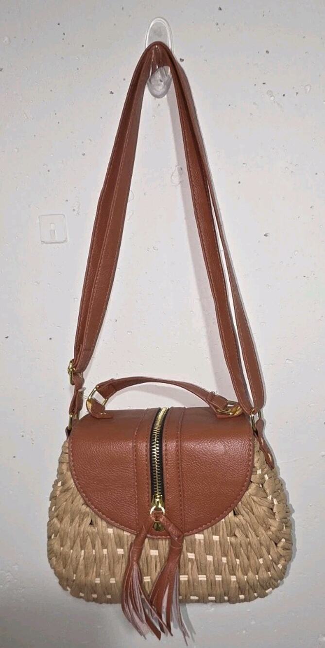 Woven Straw Crossbody Bag Brown Tan Boho Shoulder Purse Tassel